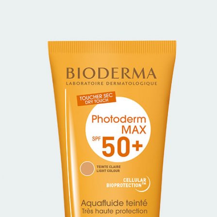 Photoderm Max SPF50 + este o inovație care optimizează adaptarea naturală a pielii la soare și își consolidează mecanismele naturale de protecție.