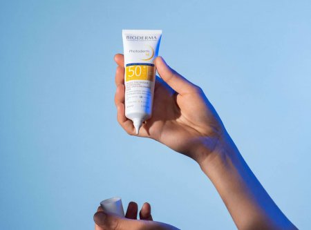 Photoderm M SPF50+ Crema protectie solara melasma