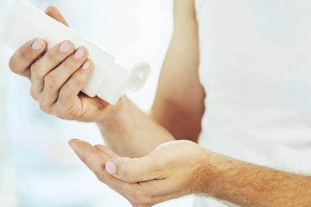 Cum tratezi dermatita de contact iritativă?